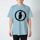 パート主婦しずかのオリジナルイラストグッズのカラス日記ロゴ入りシルエットハッピー Regular Fit T-Shirt