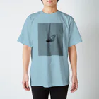 フィールドワークショップの蛾 Regular Fit T-Shirt