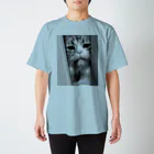 片岡まみこsuzuri店のニャイニング Regular Fit T-Shirt