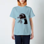 ヤママユ(ヤママユ・ペンギイナ)の伊達なマカロニペンギン Regular Fit T-Shirt