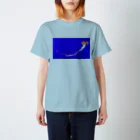 おひとりさま。のあかくらげろんりー。 Regular Fit T-Shirt