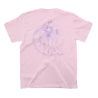 おにぎりさんのお店の猫 Regular Fit T-Shirtの裏面