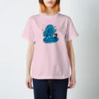 Akiko Hiramatsuのキャンディとペンギン Regular Fit T-Shirt