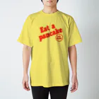 カフェ　マチルダのマチルダオリジナルTシャツ　赤ロゴ Regular Fit T-Shirt