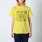 Toko Nataraja Baliの正方形グラデ、前面薄色、背面濃色 Regular Fit T-Shirt