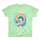 🌈七色の世界🌈の虹の海を泳ぐコイちゃん Regular Fit T-Shirt