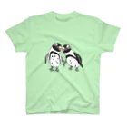 penguininkoの仲良しのケープペンギンさんたち🐧🐧① スタンダードTシャツ