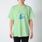 torisun shop (SUZURI)のきらきら海のジンベイザメさん Regular Fit T-Shirt