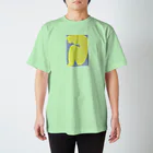 マキコエビナのクリームイエロー Regular Fit T-Shirt