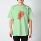 犬吠え商店の手に松明(四角) Regular Fit T-Shirt