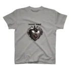 Love and peace to allの私は鉄の心臓を持っています Regular Fit T-Shirt