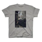 Thom’s　Kitchenの第7地区の配達人 Regular Fit T-Shirt