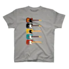 MOCOPOCOのギターがズラリ（色違い） Regular Fit T-Shirt