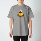 イラスト MONYAAT の毎月25日はプリンの日のプリン　カスタードプリン Regular Fit T-Shirt