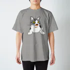 猫ねむりzzz..のサバ白の鼻ブチ猫ちゃん スタンダードTシャツ