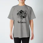 Poooompadoooourのなまけものの夢　モノクロ Regular Fit T-Shirt