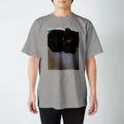 AtelierLovenestの新参猫 Regular Fit T-Shirt