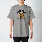 メシテロタイプ（飯テロTシャツブランド）のミックスピザ（ビンテージ風） Regular Fit T-Shirt