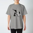 音楽雑貨でぶねこのコントラバスと黒猫 スタンダードTシャツ