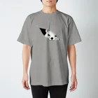 真希ナルセ（マキナル）のジッパーからのぞく柴犬（白柴） Regular Fit T-Shirt