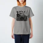 博物雑貨 金烏の蓮の花 - The British Library Regular Fit T-Shirt