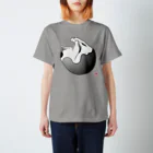 猫ねむりzzz..の白黒猫：まんまる スタンダードTシャツ