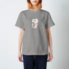 giant graphics（ジャイアントグラフィックス）のポシェットにゃんこ協会 おさかなギフト Regular Fit T-Shirt