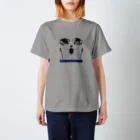 日本橋UPsの食いしん坊猫のロゴ スタンダードTシャツ