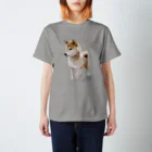 愛犬太郎のグッズの歩く太郎イラスト風【柴犬】名前入り Regular Fit T-Shirt