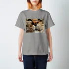 クリエイティブ鮫の可愛すぎる猫 スタンダードTシャツ