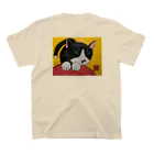 ️️ひろゆき🐾のハチワレ Regular Fit T-Shirtの裏面