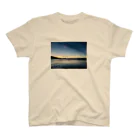 AfTeRの無人島の夕焼け スタンダードTシャツ