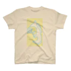 kasumiyolosiyomisuの白馬と花 Regular Fit T-Shirt