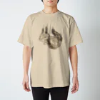 みーこのこちらに気がついたリス Regular Fit T-Shirt