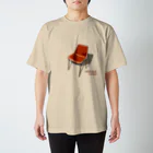 OSMWORKSのVINTAGE CHAIR ビンテージチェアレザーブラウン Regular Fit T-Shirt