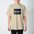 AfTeRの無人島の夕焼け Regular Fit T-Shirt