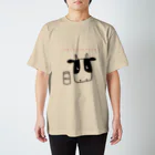 酪農家の嫁のリア充 Regular Fit T-Shirt