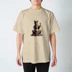 猫神の猫神レインボー Regular Fit T-Shirt