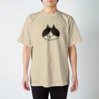 shoのハチワレキャット Regular Fit T-Shirt