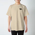 紅天本舗の両面＊今日も猫様のために働きます＊英語＊黒 Regular Fit T-Shirt