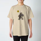 チイラボストアのplaying tennis dog スタンダードTシャツ