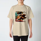 SUZUMEBACHI-HUNTERのオオスズメバチと追いかけっこ【熊編】 Regular Fit T-Shirt