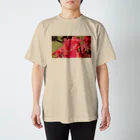 ヱリーのロマンチカのしずくの赤バラ Regular Fit T-Shirt