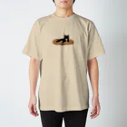 まみおデザインのタキシードにゃん Regular Fit T-Shirt