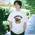 メシテロタイプ（飯テロTシャツブランド）のブリの照り焼き（ビンテージ風） Regular Fit T-Shirt