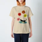 いっぷく処 てんてんの花の香りを嗅ぐ猫 スタンダードTシャツ