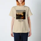 yutriptのチェンマイの夕陽 スタンダードTシャツ