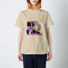 momo_emiのmomo_emi MOMOの背中にはハートが、レコード・カセットテープ♪ Regular Fit T-Shirt