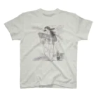 hiking_dressの花を抱えている女性 Regular Fit T-Shirt