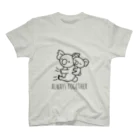 K884のひっつきコアラ親子 Regular Fit T-Shirt